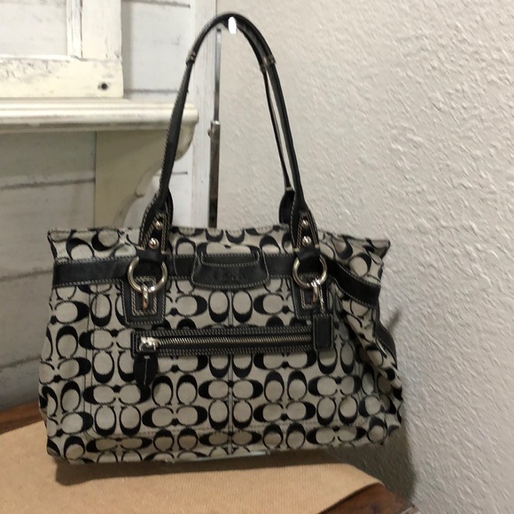 Coach Handbags - Vintage Coach Women’s Penelope Handbag #31